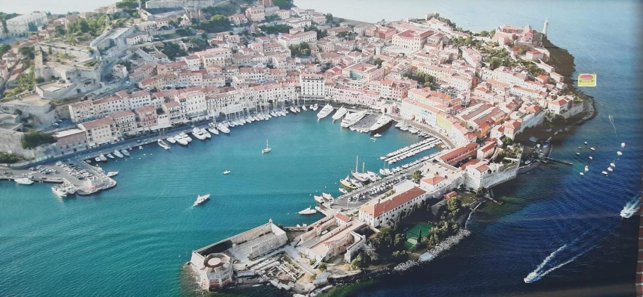 Apartamento Monolocale La Darsena Portoferraio Exterior foto